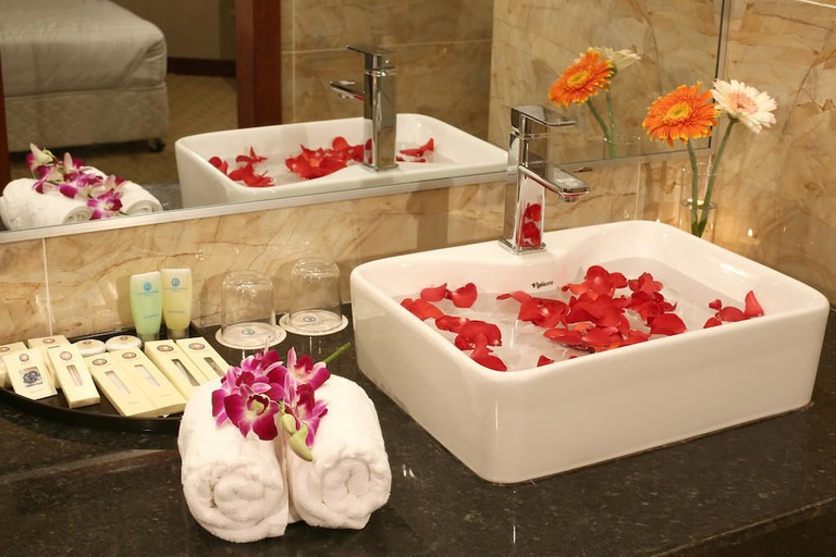 Bathroom 5, Fortuneland Hotel, Ninh Kiều