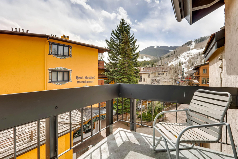 Property grounds 2, Creekside Penthouse, 3BD + Loft in Vail Village, Eagle