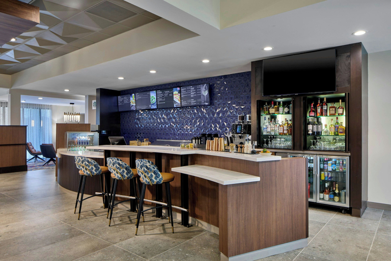 Food & Drinks 4, Courtyard by Marriott Atlanta Windy Hill/Ballpark, Cobb