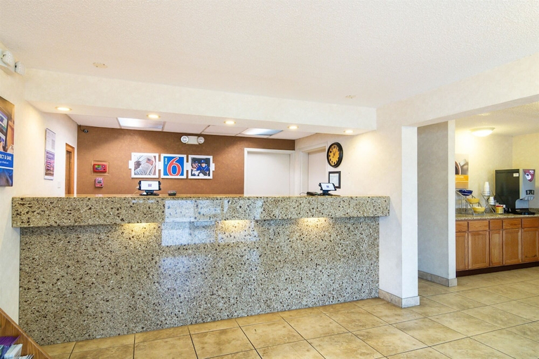 Public Area 2, Motel 6 Alsip, IL, Cook