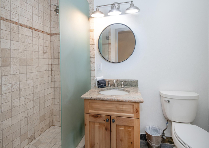 Bathroom 2, Gore Circle Chalet, 4BD Private East Vail Home, Eagle