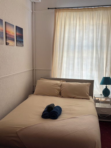 Room 3, MIRAGE HOTEL, Blackpool