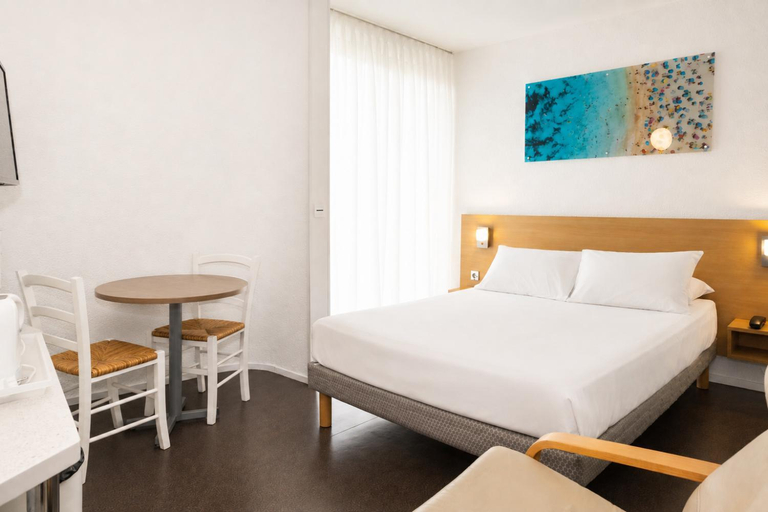 Bedroom 3, hotel thermes les Ecureuils, Landes
