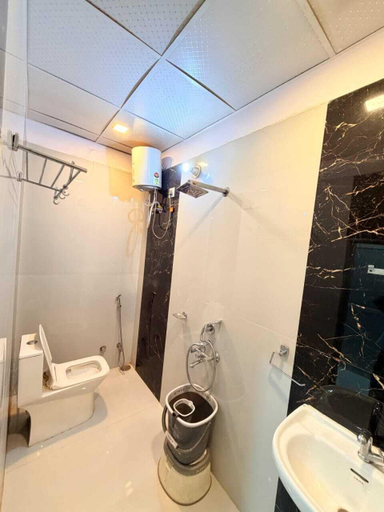 Bathroom 3, Hotel The Vintage Villa Jaisalmer, Jaisalmer