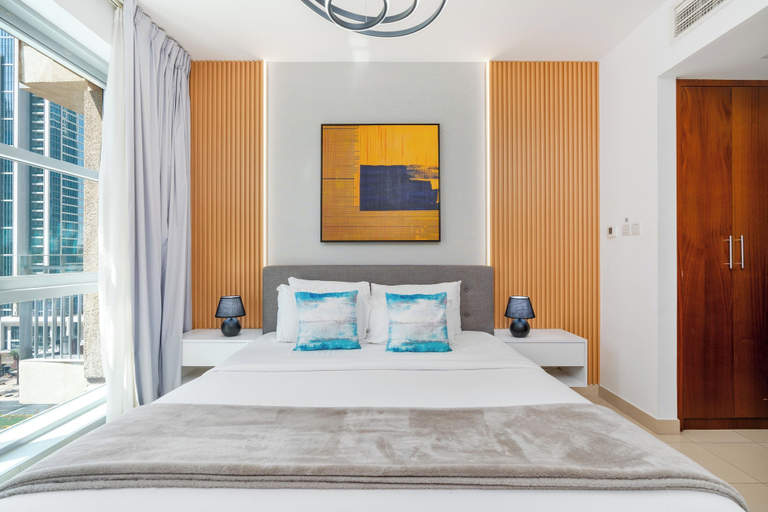 Room 5, bnbme - Stand Point A - 2BR, Dubai