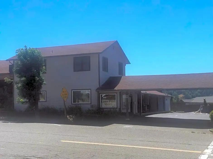 Exterior & Views, Lone Pine Motel, Humboldt