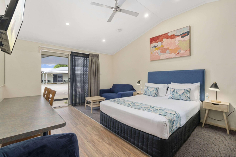 Bedroom 4, Caboolture Central Motor Inn, Caboolture  - Central