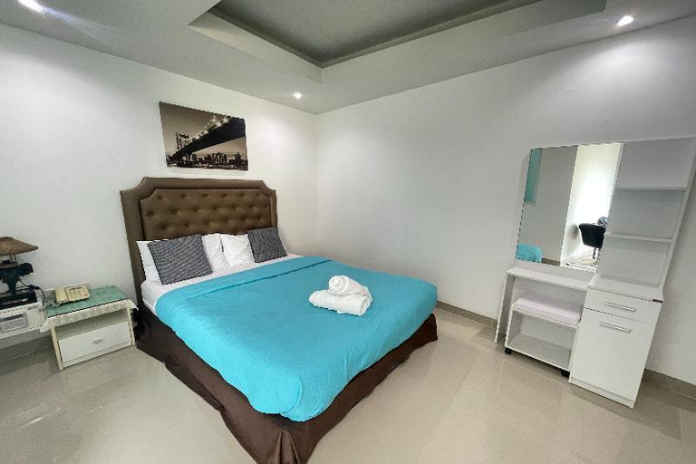 Bedroom 2, W9 Hotel , Pattaya