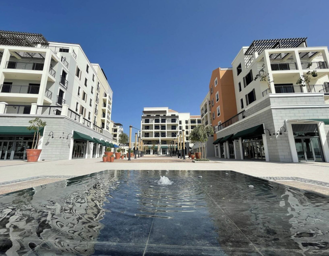 Pool 5, bnbme - La Cote 3 - 2BR, Dubai