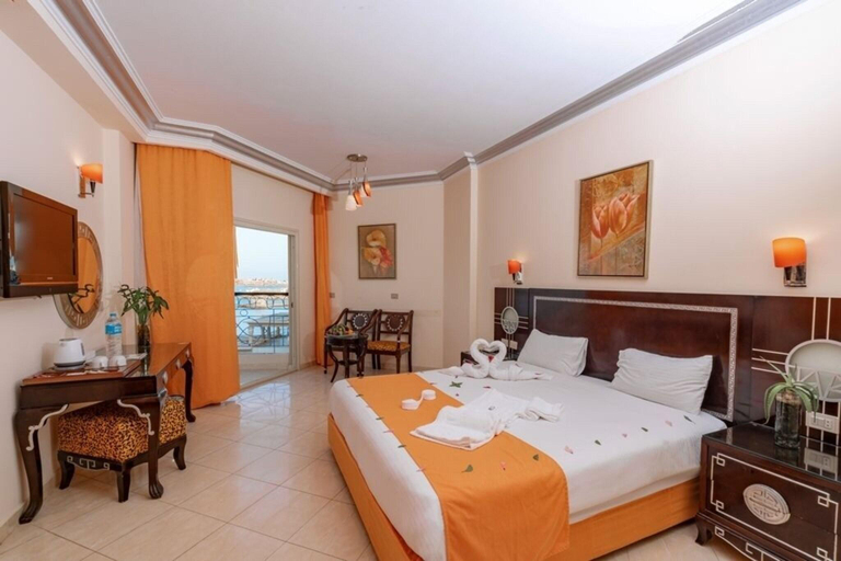 Bedroom 3, Sphinx Aqua Park Beach Resort, Al-Ghurdaqah