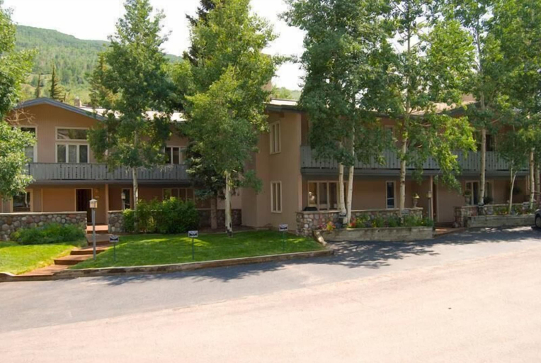 Exterior 4, Vail Trails East 6, 2BD + Loft Condo on East Side Vail Village, Eagle