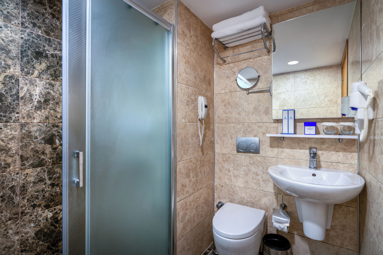 Bathroom 4, Saphir Hotel & Villas - All inclusive, Alanya