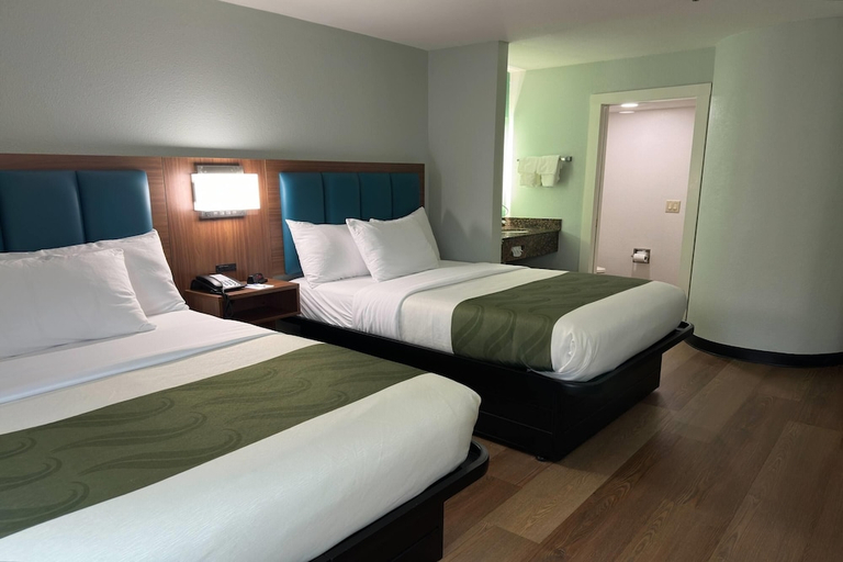 Bedroom 2, Wingate by Wyndham Macon I-475, Bibb