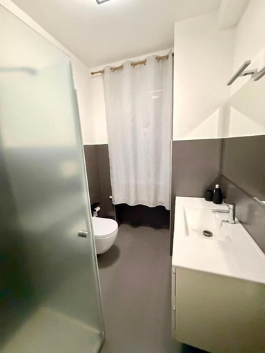 Bathroom 5, Casa Magenta Apartment 2, Verona