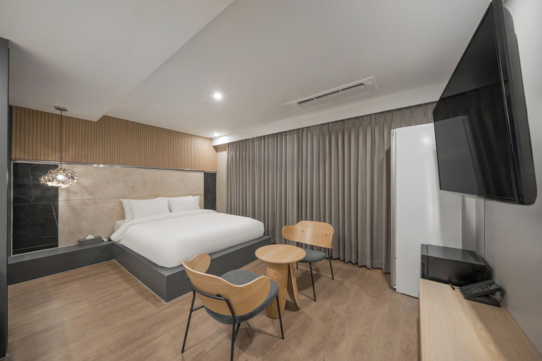 Bedroom 3, ACT Hotel Urban, Buk