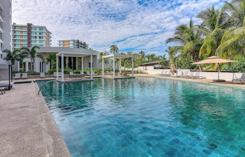 Pool 4, Mio Residences 206a Private Studio, Compostela