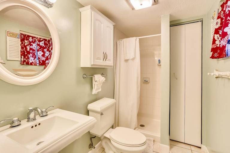 Bathroom 3, Gulfside Villas 6, Pinellas