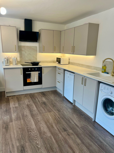 Private kitchen 3, Luxury Apartment Smart tv - Sofa bed, Kirklees