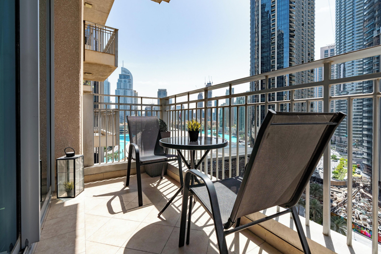 Property grounds 3, bnbme - Stand Point A - 2BR, Dubai