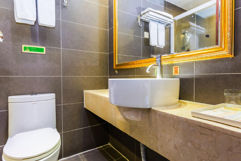 Bathroom 3, Vienna Classic Hotel Guangzhou Shaheding Metro Station, Guangzhou