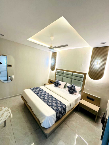 Room 5, Hotel City Stay, Ahmadabad