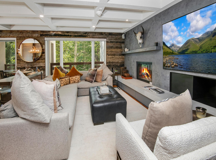 Living area 4, Treetops 4C, 3bd, 2.5ba Ski-in Ski-out Condo, Eagle