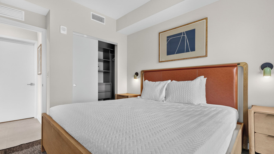 Room 2, N Miami Ave - Suites, Miami-Dade