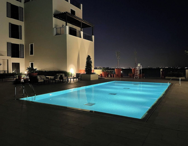 Pool 5, bnbme - La Cote 3 - 2BR, Dubai