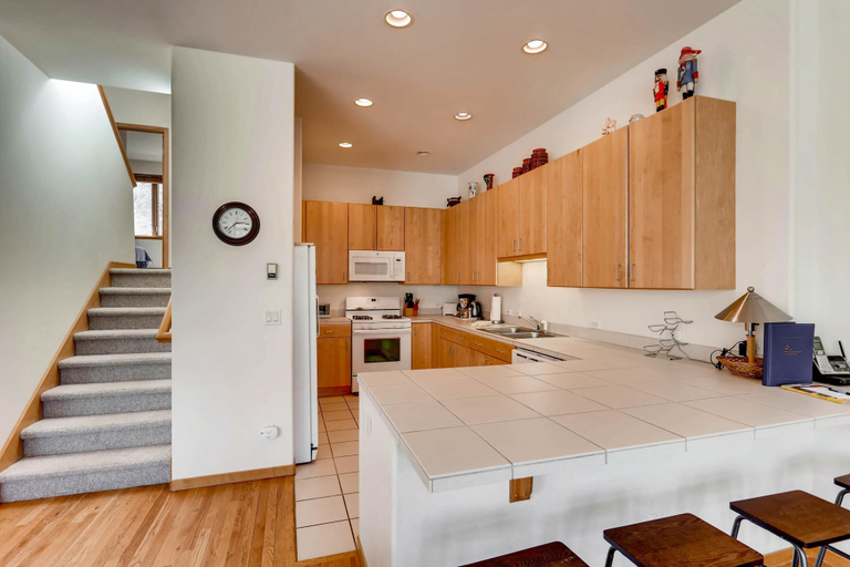 Private kitchen, Savoy Villas 4B, Vail Top Floor 3BD Condo With Views, Eagle