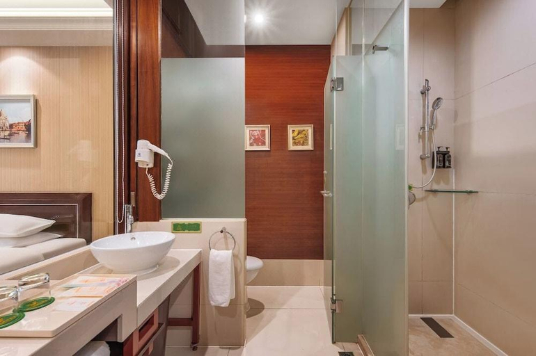 Bathroom 4, Vienna Internation Hotel Guanlan Sightseeing Branch, Shenzhen