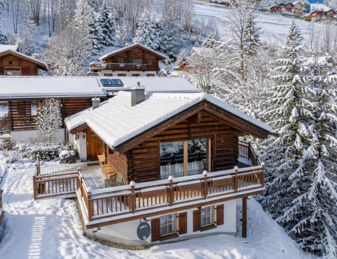Primary image, Family Ski Chalet with Views, Zell am See