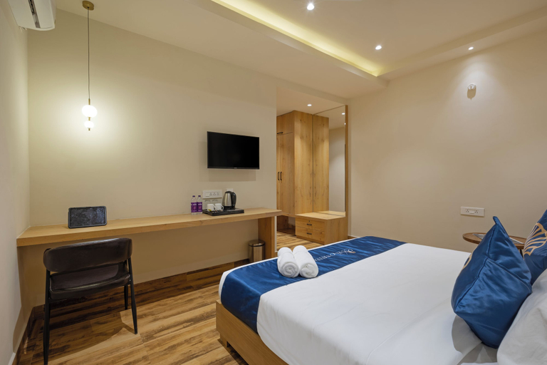 Room 4, Hotel Elvo Suites Madhapur HITEC City, Hyderabad