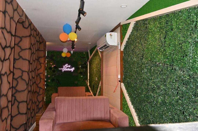 Interior, Gk Hotel, Varanasi