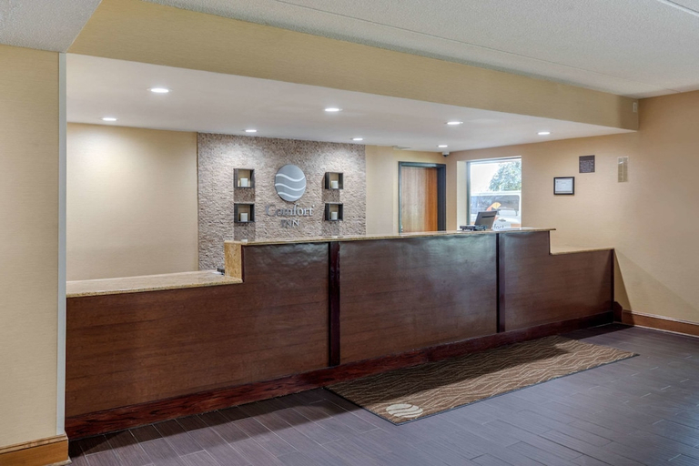 Public Area 2, Suburban Studios Arlington Heights – Elk Grove, Cook