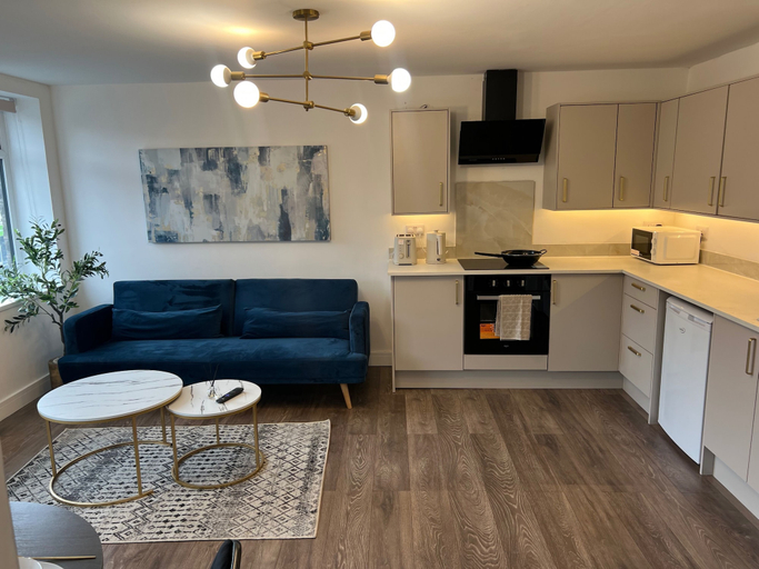 Living area 5, Luxury Apartment Smart tv - Sofa bed, Kirklees