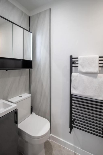 Bathroom 5, Luxury rooms at Leigh Road, Hampshire