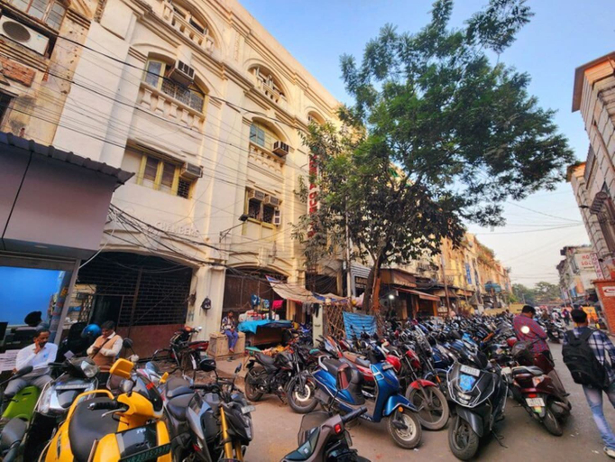 Miscellaneous, Meena Guest House, Kolkata