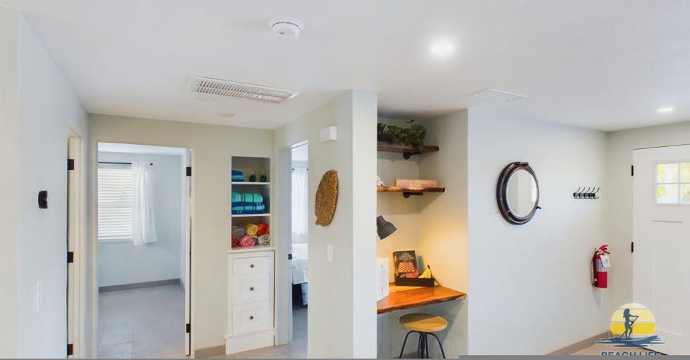 Room 5, Castaway Cottage Beautiful Pool Spa Steps 2 Sand Restaurants Golf Cart Included, Manatee