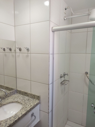 Bathroom 4, Caldas Novas Flat via Roberto Imoveis, Caldas Novas
