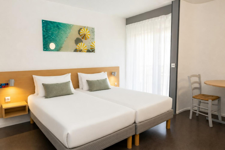 Bedroom 4, hotel thermes les Ecureuils, Landes