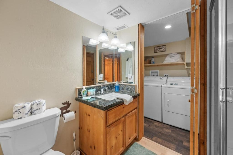 Bathroom 3, The Calming Pines Cabin, San Bernardino