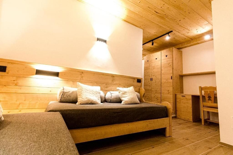 Bedroom 3, Hotel Al Foiron, Hautes-Alpes