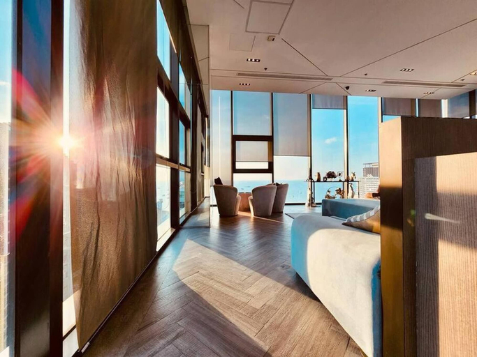 Interior 4, 2 Bed Room Sea View At Great Central Location, Pattaya