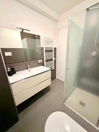 Bathroom 3, Casa Magenta Apartment 2, Verona