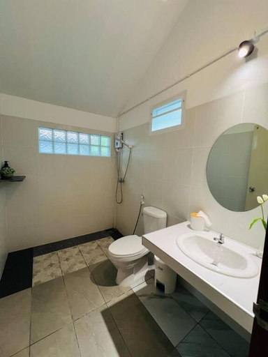 Bathroom 2, Zerohouse, K. Ko Kut