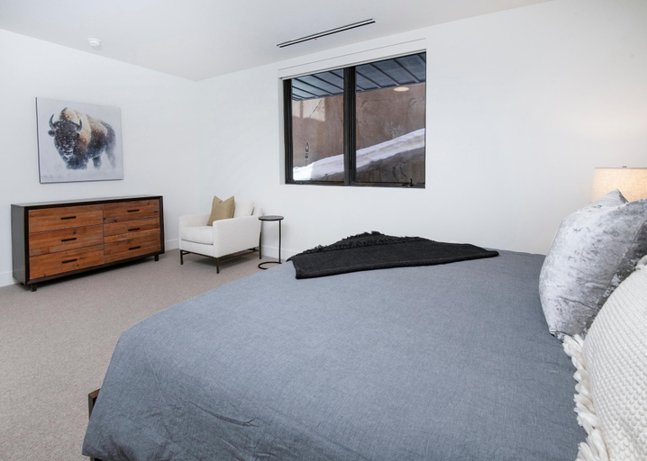Room 2, Frontgate 305, 3 BD Condo in Avon With Amenities, Eagle