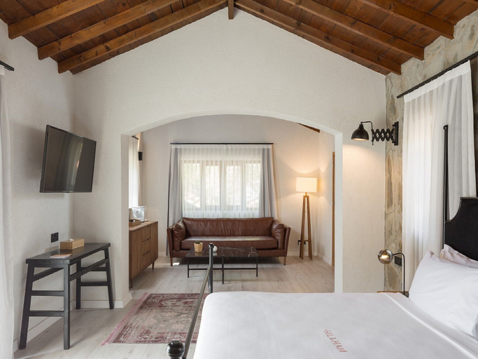 Bedroom 3, Gillham Vineyard Hotel