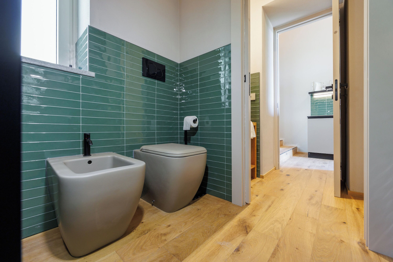Bathroom 2, Calanga, Cuneo