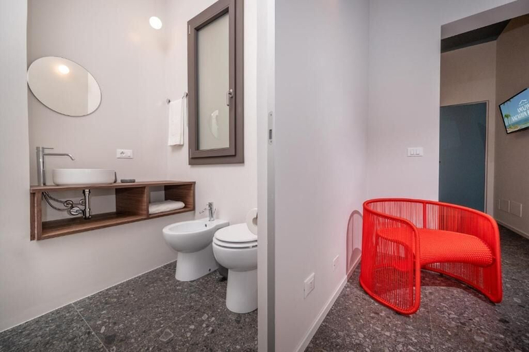Bathroom 5, BED 10.5 - DESIGN SUITE, Trapani