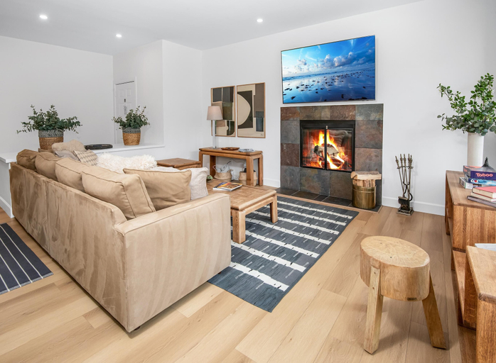 Living area 2, Sun Vail 32b, 2BD Condo With Vail Mountain Views, Eagle